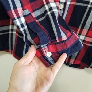 Old Navy Shirts - Old navy classic plaid flannel button up shirt Old Navy Shirts - Old navy classic plaid flannel button up shirt